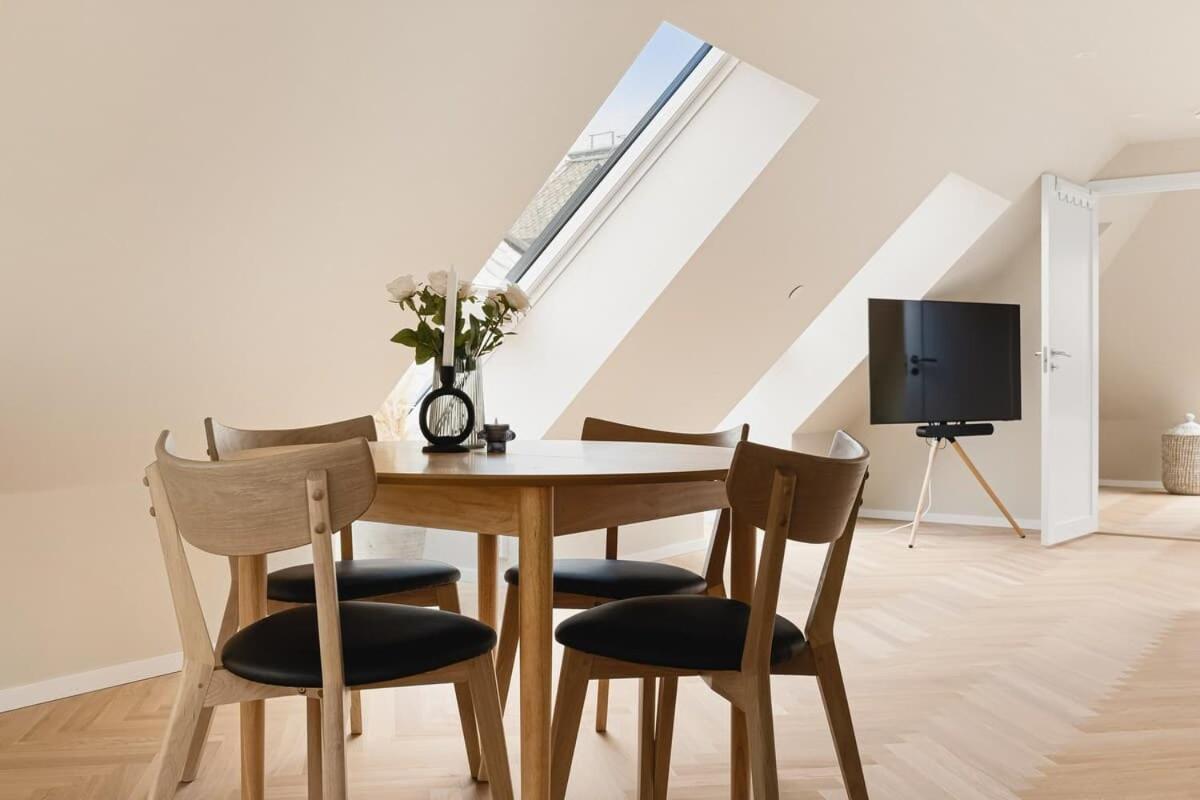 Dinbnb Apartments I Mid-City Luxury With Mini Balcony And Smart Tv & Sound System ベルゲン エクステリア 写真