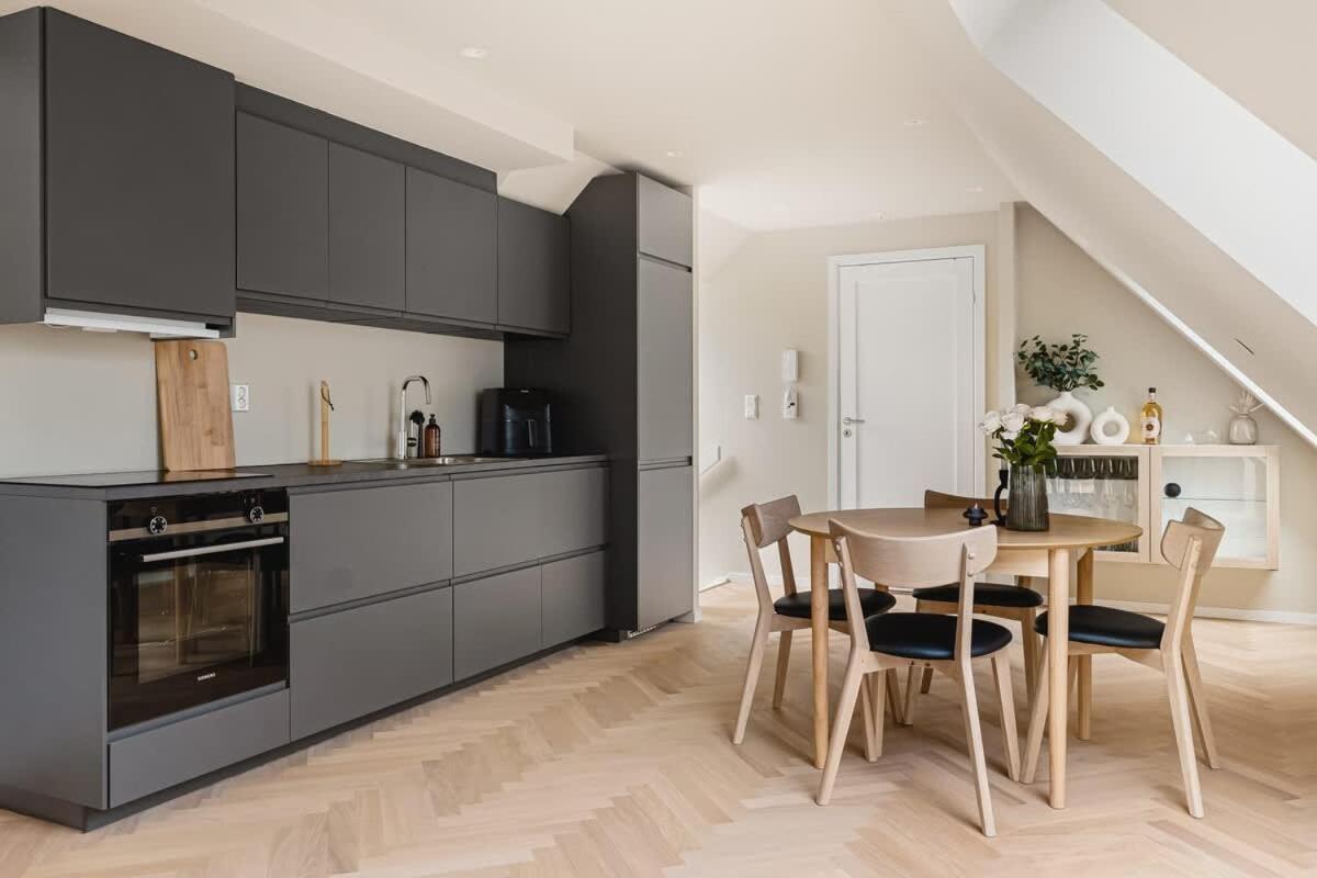 Dinbnb Apartments I Mid-City Luxury With Mini Balcony And Smart Tv & Sound System ベルゲン エクステリア 写真